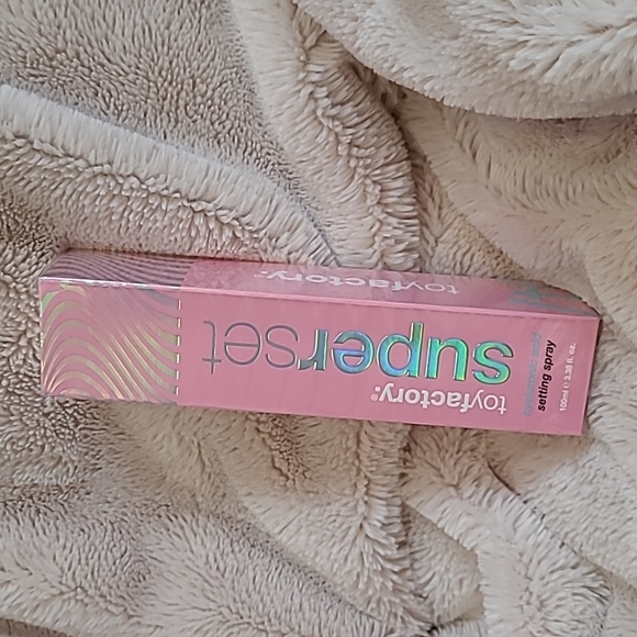 Toyfactory setting spray - Picture 1 of 3